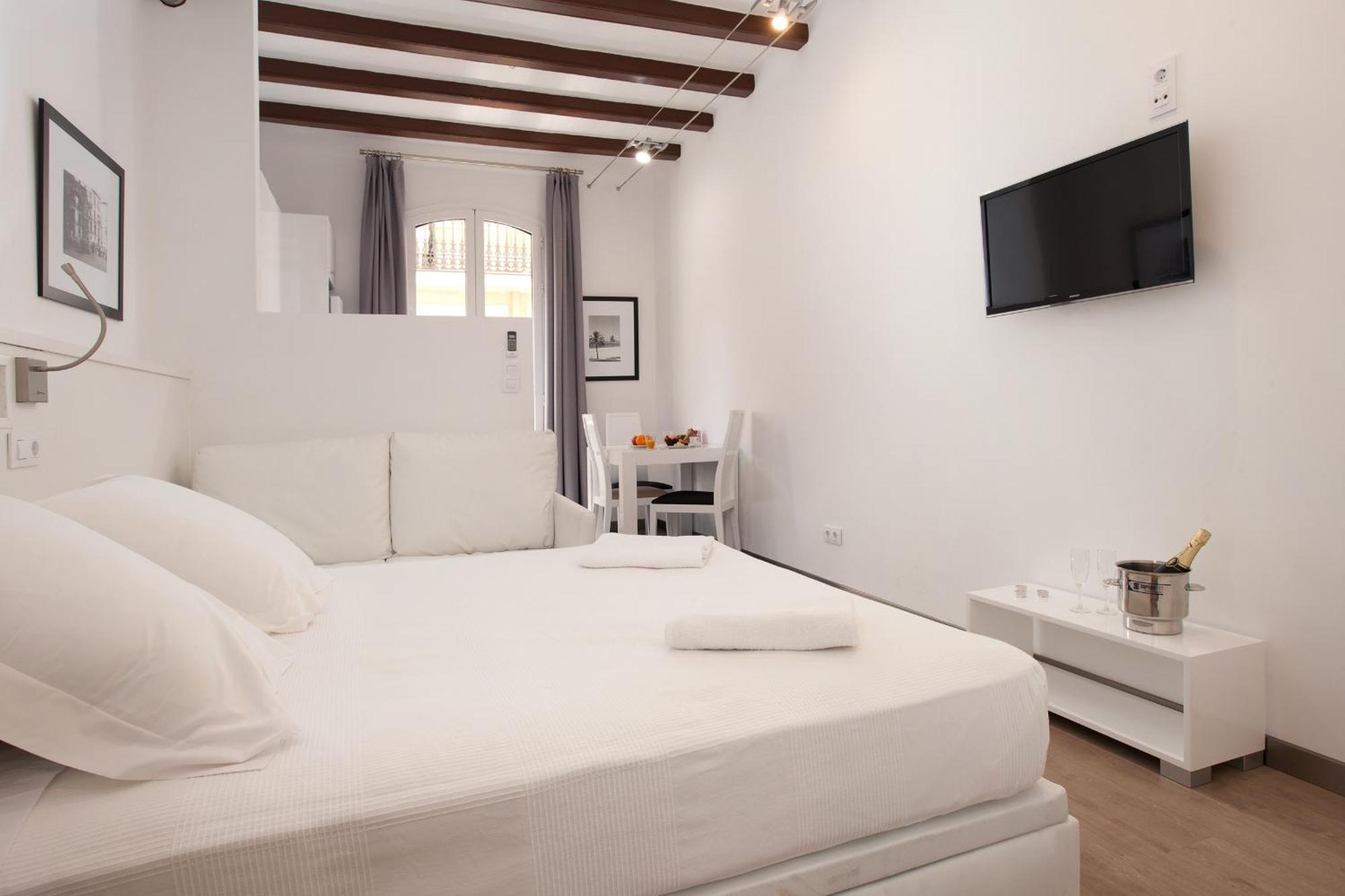 Barnapartments Basic Gracia Barcelona Room photo